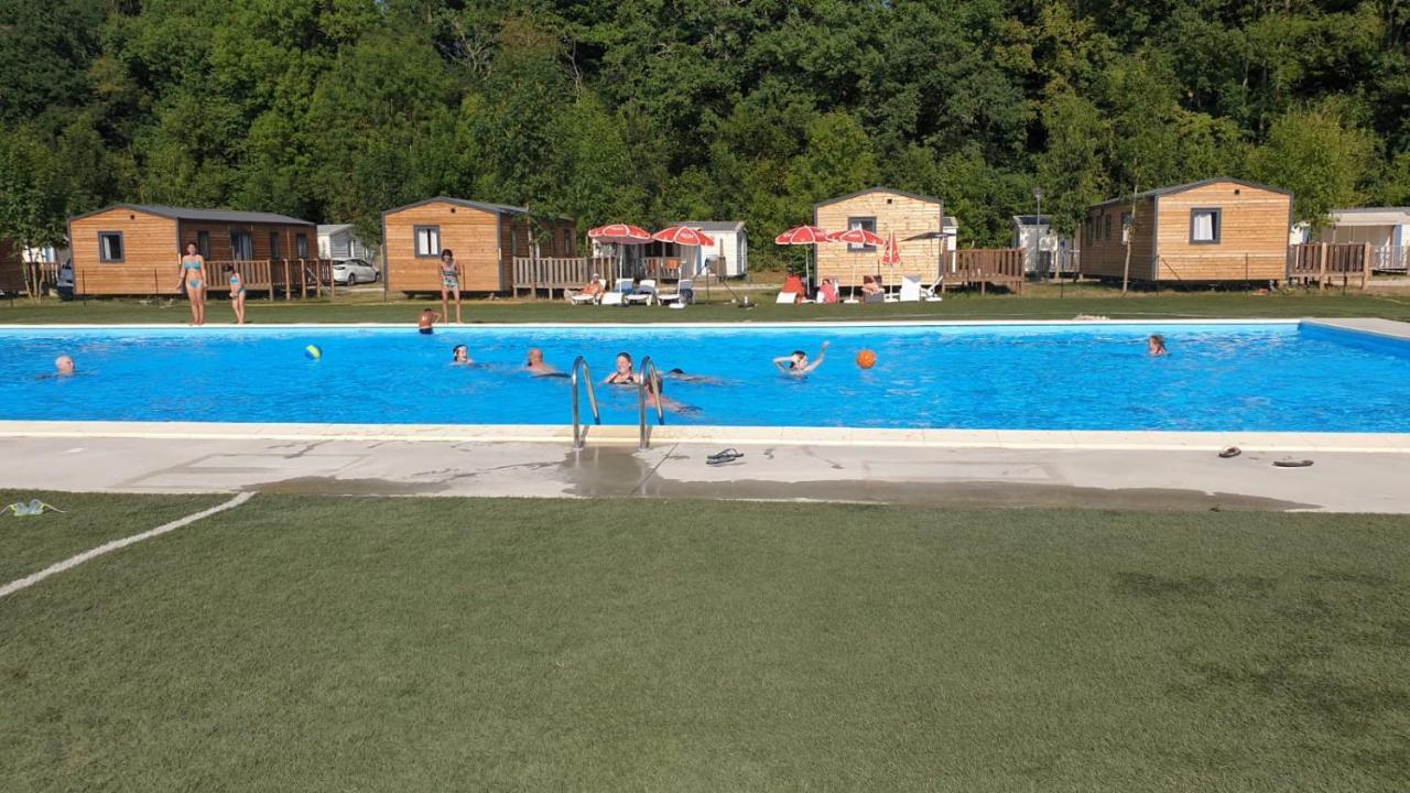 Camping Le Pré Cathare Lavelanet Exterior foto