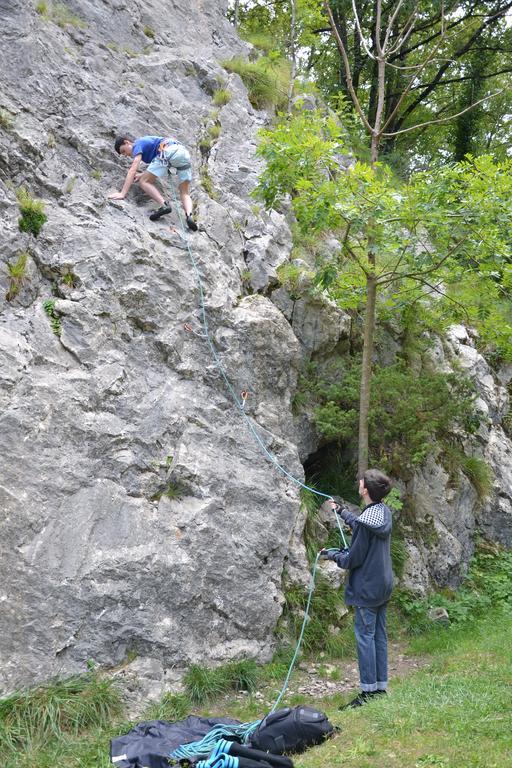 Camping Le Pré Cathare Lavelanet Exterior foto